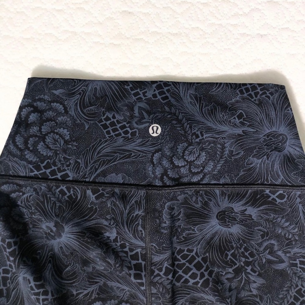 Lululemon cropped leggings